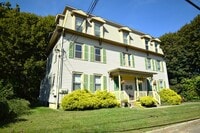 Building Photo - 28 Drive Way