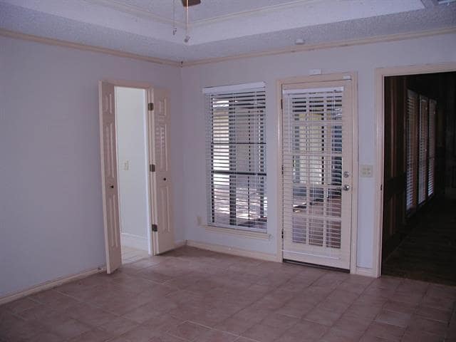 Building Photo - 908 Spring Brook Dr