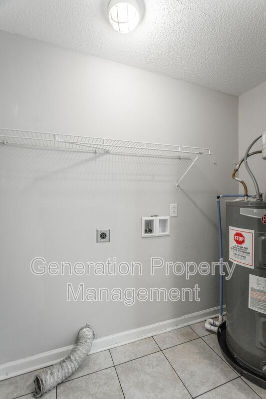 Building Photo - 2005 S Lyerly St