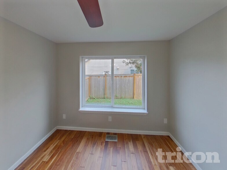 Building Photo - 8724 133rd St Ct E