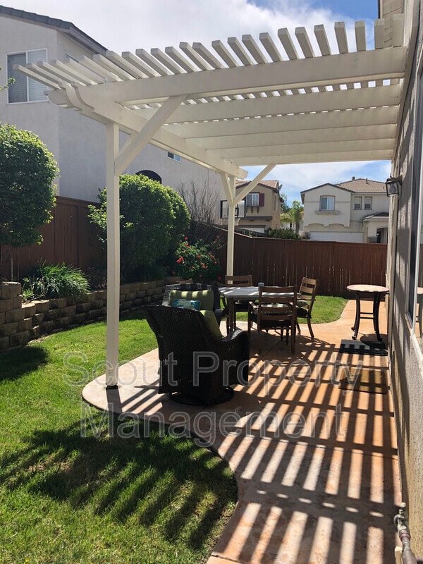 Building Photo - 32637 Clearvail Dr