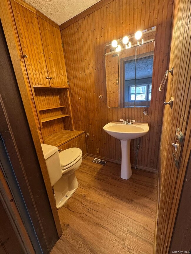 Building Photo - 709 Tower Ave