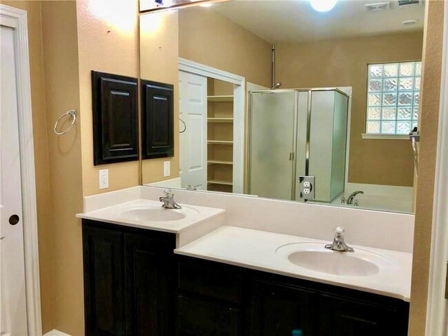 Building Photo - 11108 Alison Parke Trail