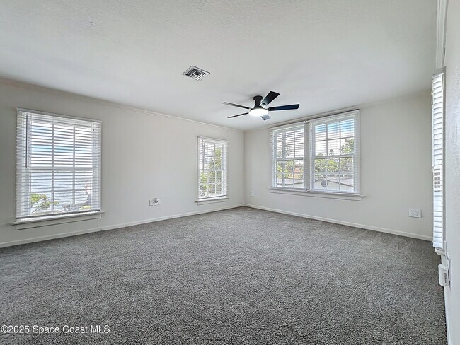 Building Photo - 2811 Indian River Dr
