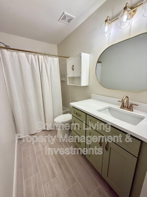 Building Photo - 8811 Roseton Ln