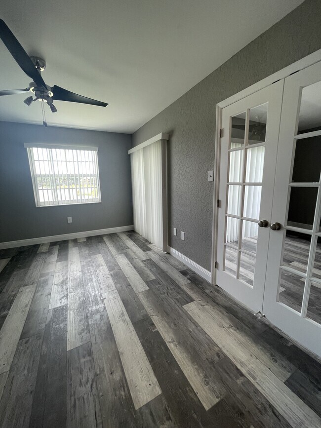 Building Photo - 2803 N Oakland Forest Dr