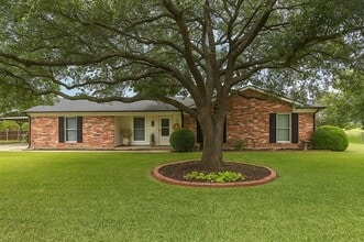 Building Photo - 10605 Shannon Valley Dr