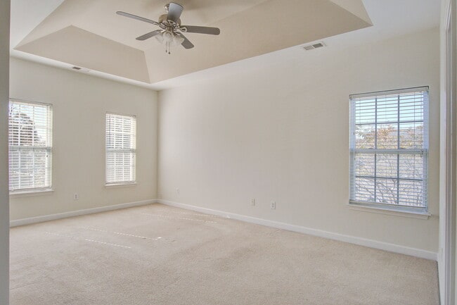 Building Photo - 156 Red Leaf Blvd