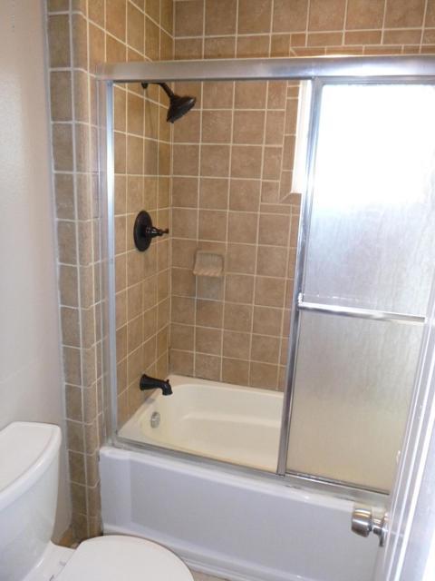 Building Photo - 770 W Altadena Dr