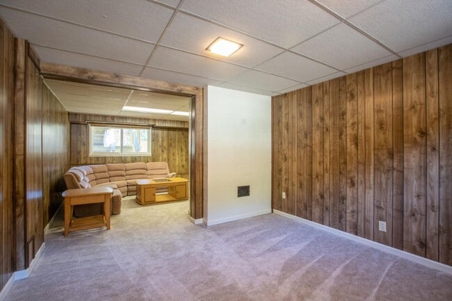 Building Photo - 1122 Grand Teton Dr