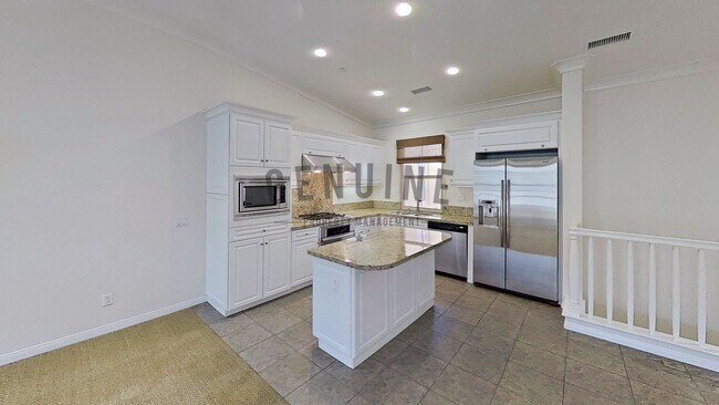 Building Photo - Beautiful Two-Level 2Bd 2Ba Condo in Irvine