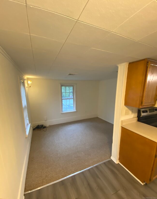 Building Photo - 165 Huntingtown Rd
