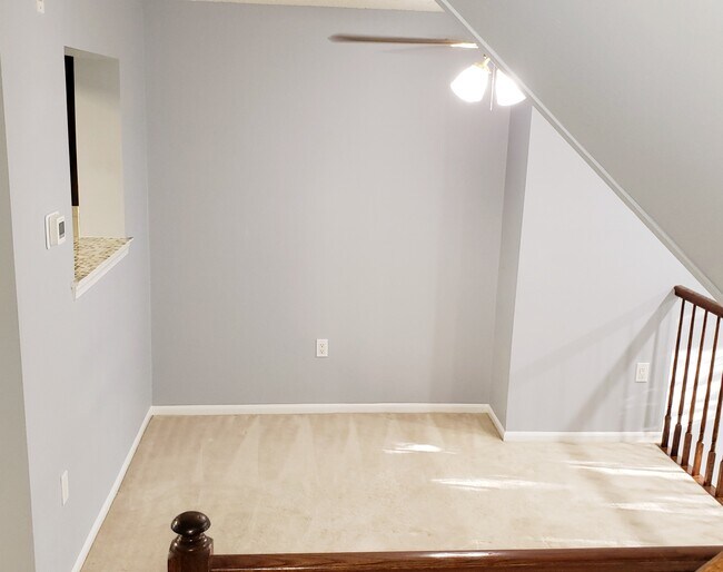 Building Photo - 6 Halstead Pl