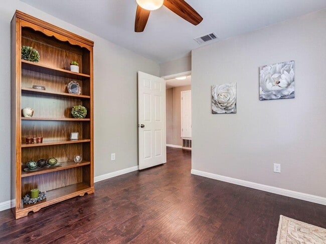 Building Photo - 12328 Thompkins Dr