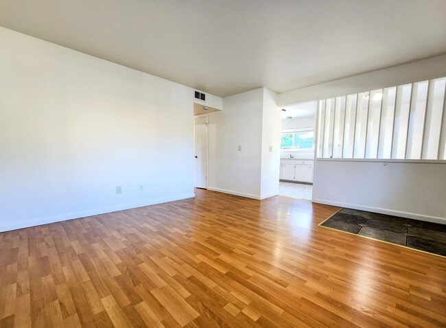 Building Photo - 3 Bedroom Rincon Valley Duplex