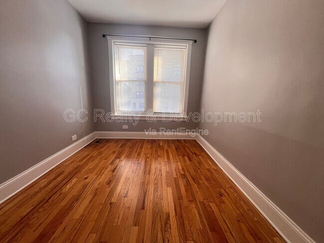 Building Photo - 4820 N Springfield Ave