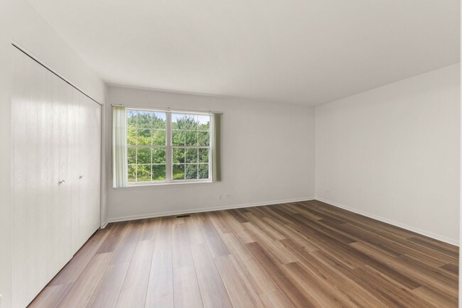 Building Photo - 182 Half Moon Cir