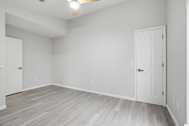 Building Photo - 1434 Santa Anita Dr