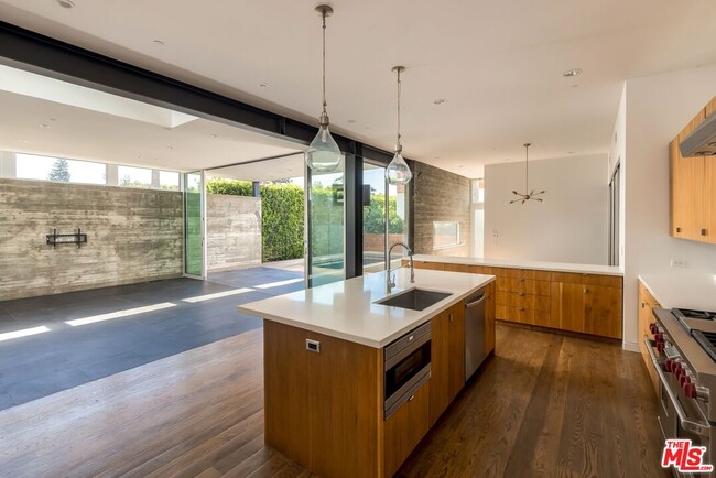 Building Photo - 4035 Van Buren Pl