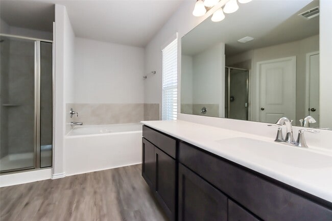 Building Photo - 21310 Shadbush Avenue