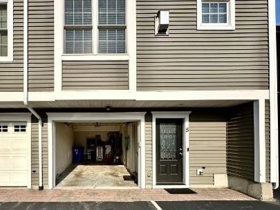 Building Photo - 26 Floyd St