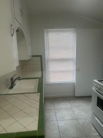 Building Photo - 2702 Wayside Ave