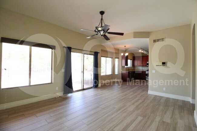 Building Photo - 4604 E Prickly Pear Trail