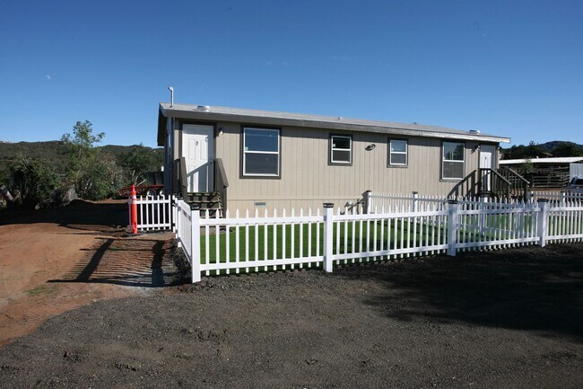 Building Photo - 1467 Star Valley Rd