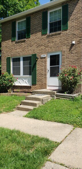 Building Photo - 8399 Fern Leaf Ct