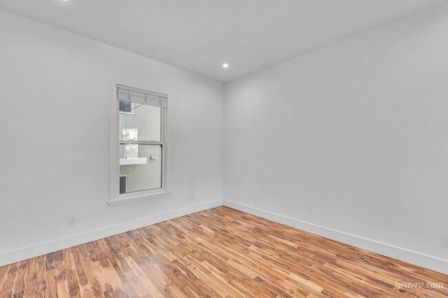 Building Photo - 1121 Folsom St