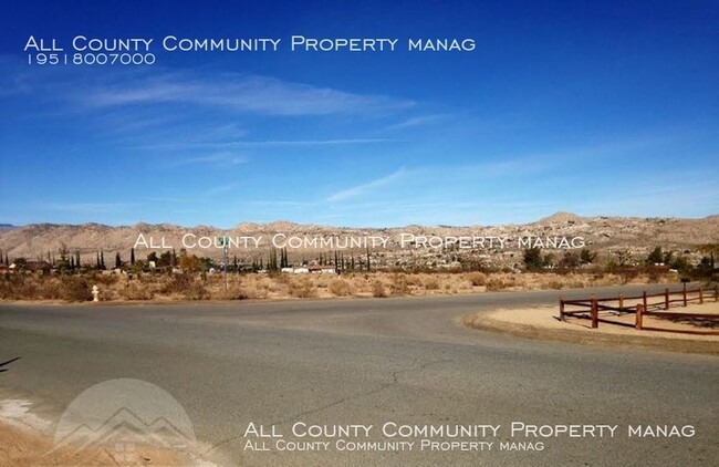 Building Photo - 3BED 2 BATH HOME FOR RENT IN YUCCA VALLEY