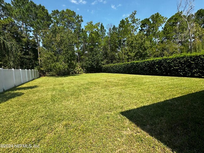 Building Photo - 12212 Angleterre Dr