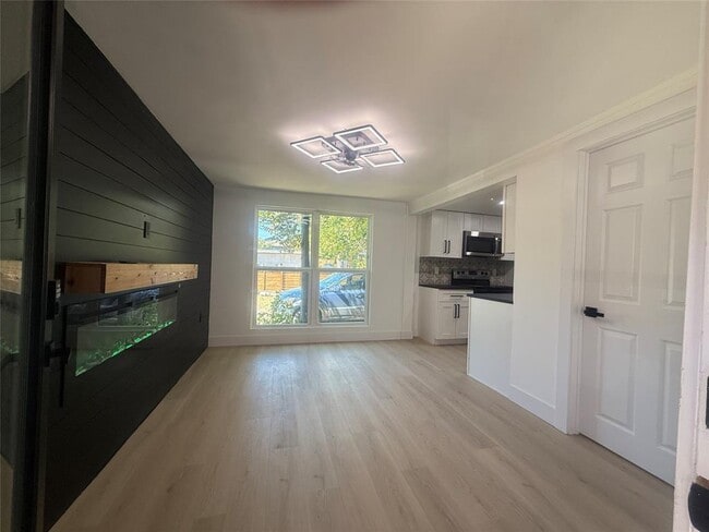 Building Photo - 5903 Nancy Dr