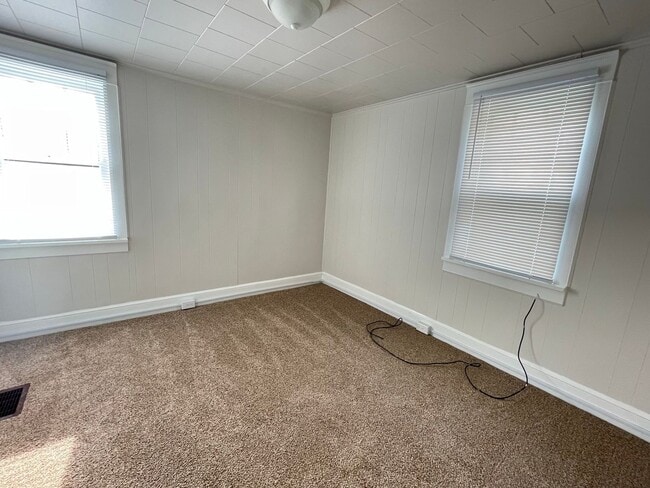 Building Photo - Nice two-story half duplex in Waynesboro, PA