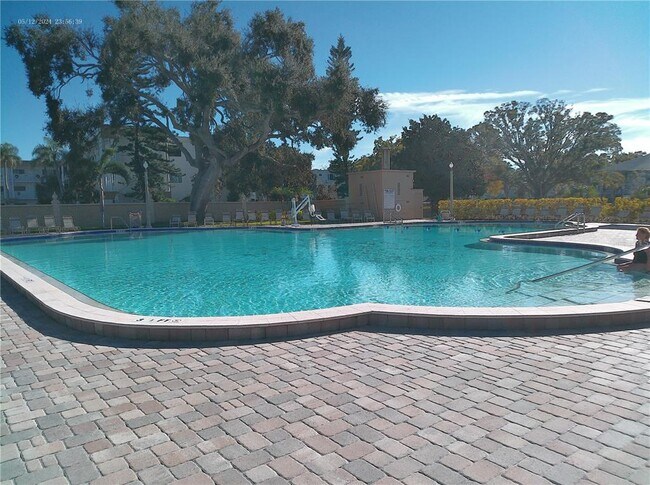 Building Photo - 2361 Ecuadorian Way
