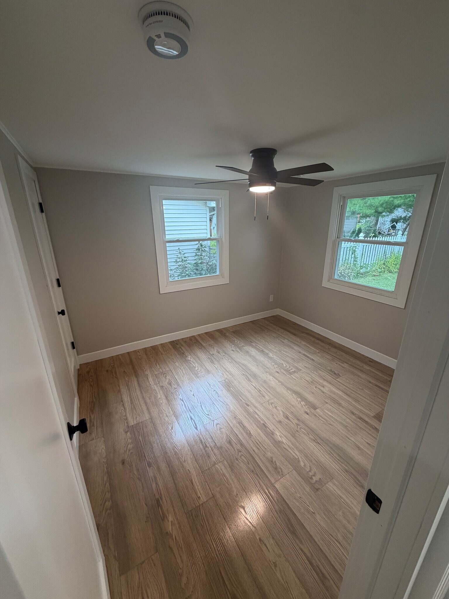 Building Photo - 250 N Levasseur Ave