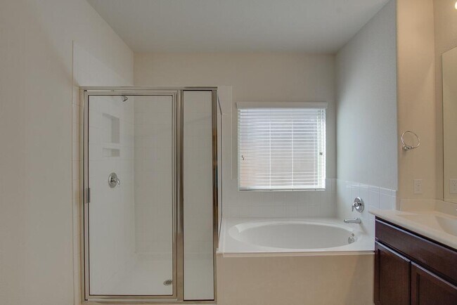 Building Photo - 122 Meadow Mill Dr