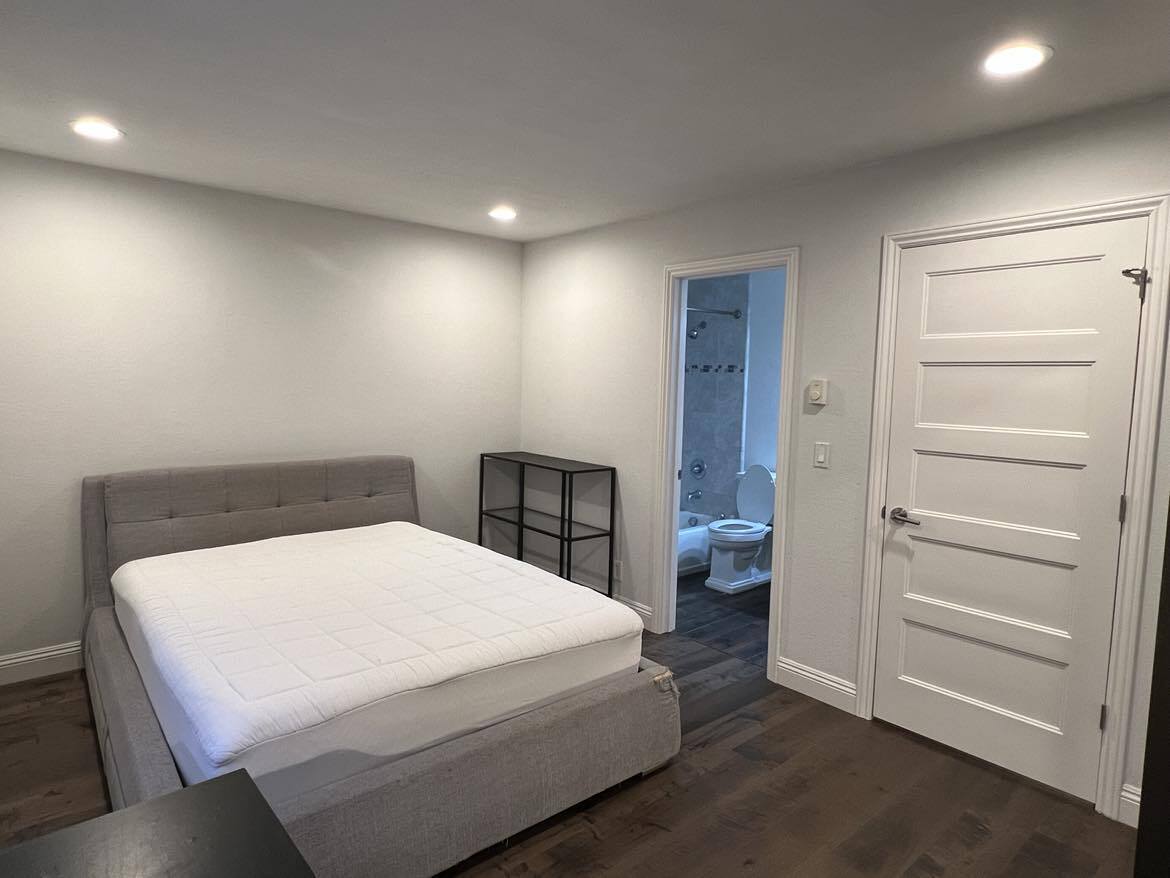 Building Photo - 870 Fremont St