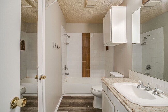 Building Photo - 4517 Compass Ct