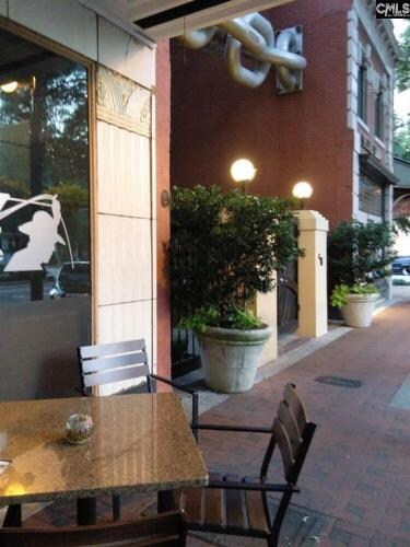 Building Photo - 1520 Main St