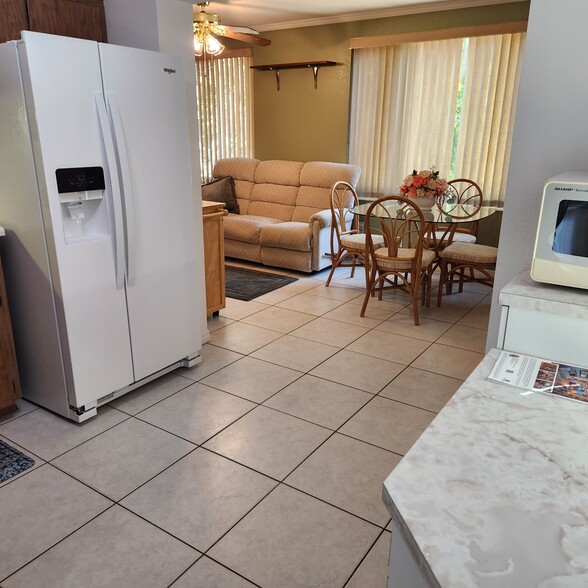 lg. fridge - 2043 Denmark St