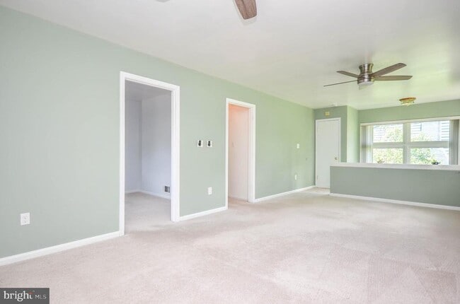 Building Photo - 2812 Yeonas Dr