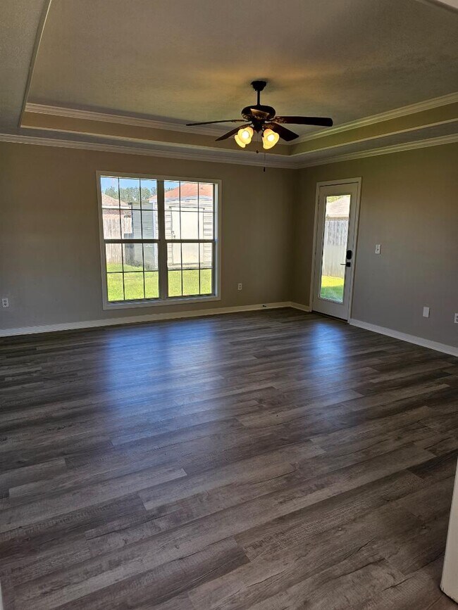 Building Photo - 119 Cedar Spring Cir