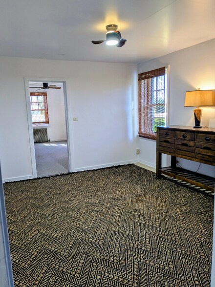 Building Photo - 2274 S Market St