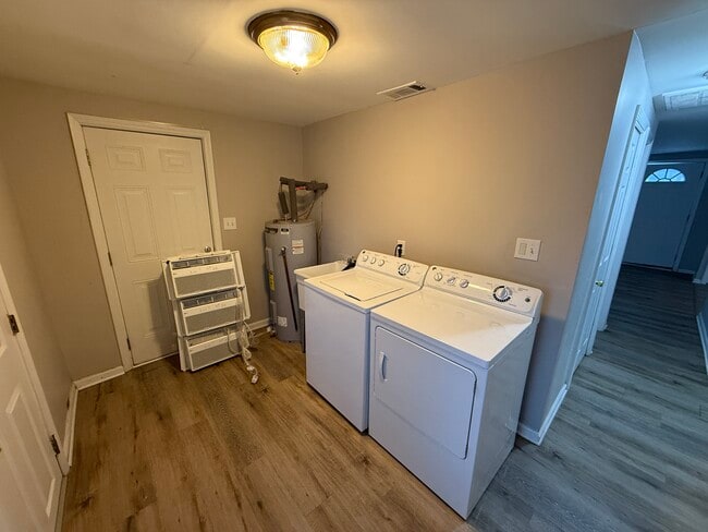 Building Photo - 21974 Elroy Ave