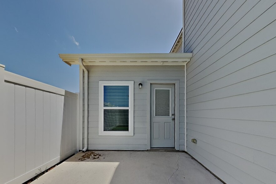 Building Photo - 10845 Quinn Ct