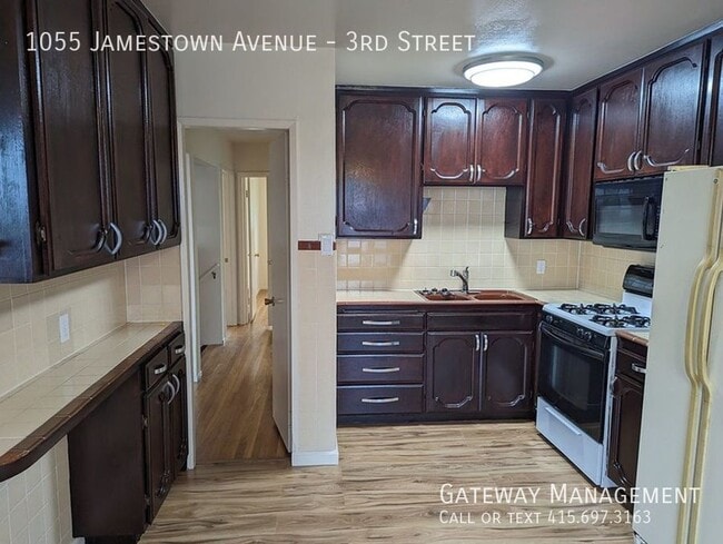 Building Photo - 1055 Jamestown Ave