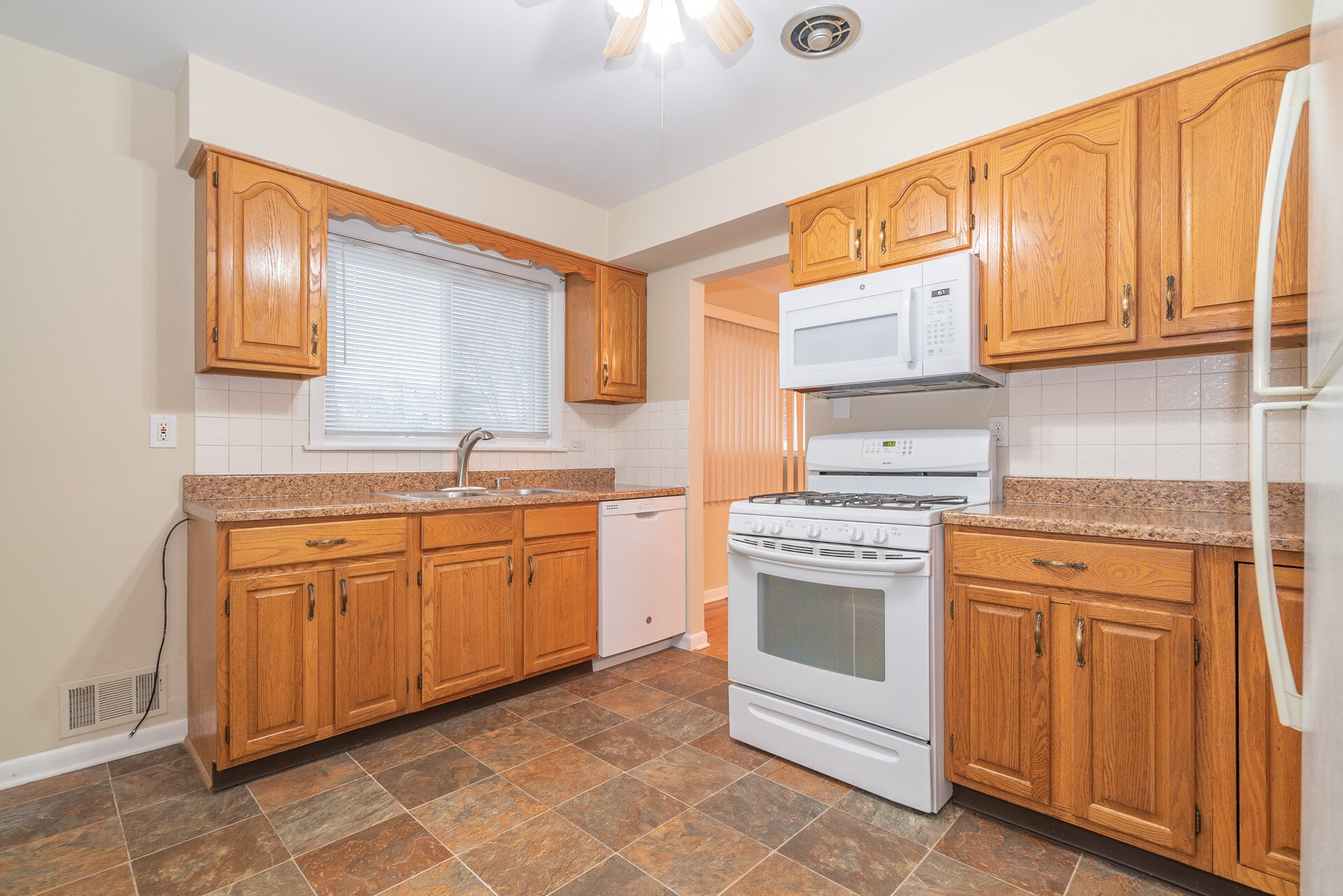 Building Photo - 1700 Bonita Ave