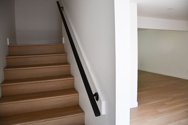 Building Photo - Valencia (994)