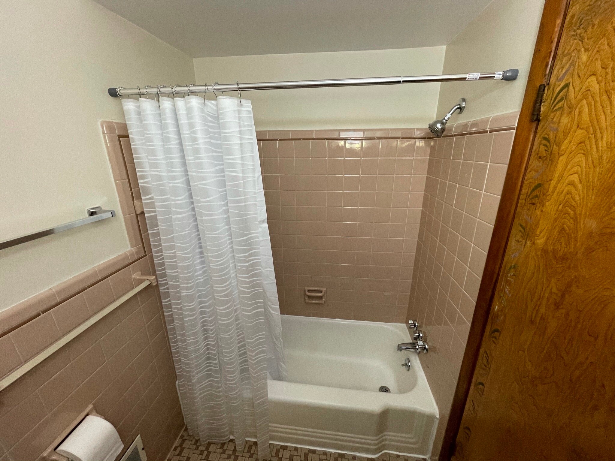 Shower - 63 W Pike St